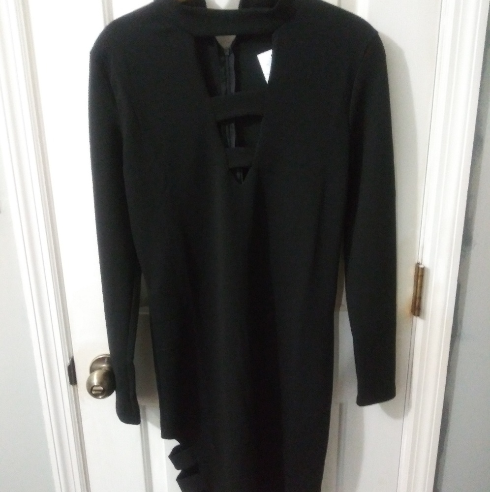 Love by chelsey  black fitted v neck dress